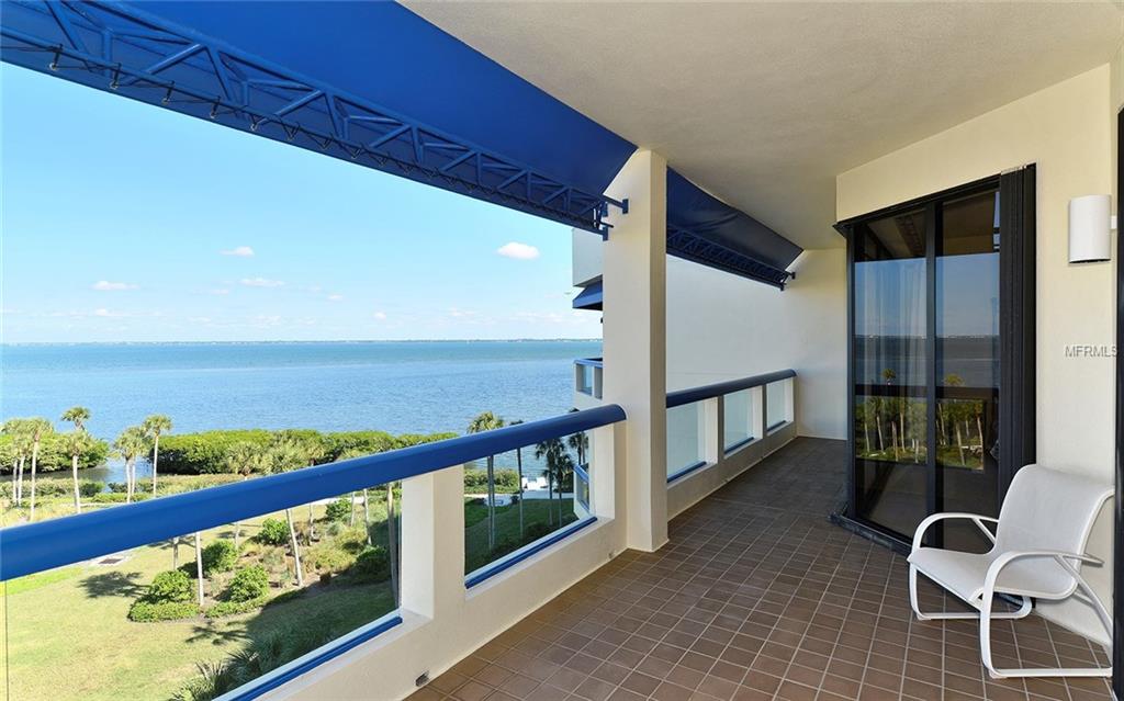 2110 HARBOURSIDE DRIVE, LONGBOAT KEY, Florida 34228, 3 Bedrooms Bedrooms, 8 Rooms Rooms,2 BathroomsBathrooms,Residential,For sale,HARBOURSIDE,A4202777