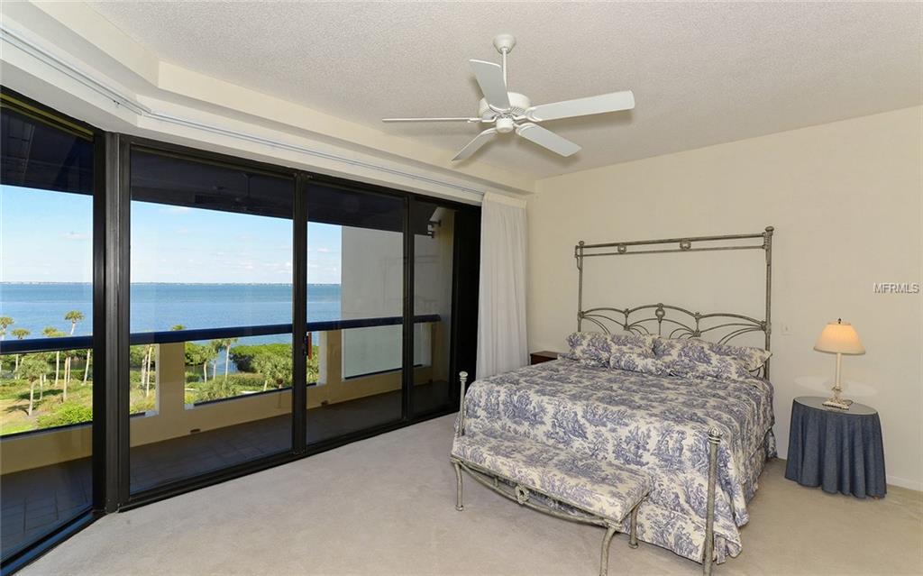 2110 HARBOURSIDE DRIVE, LONGBOAT KEY, Florida 34228, 3 Bedrooms Bedrooms, 8 Rooms Rooms,2 BathroomsBathrooms,Residential,For sale,HARBOURSIDE,A4202777