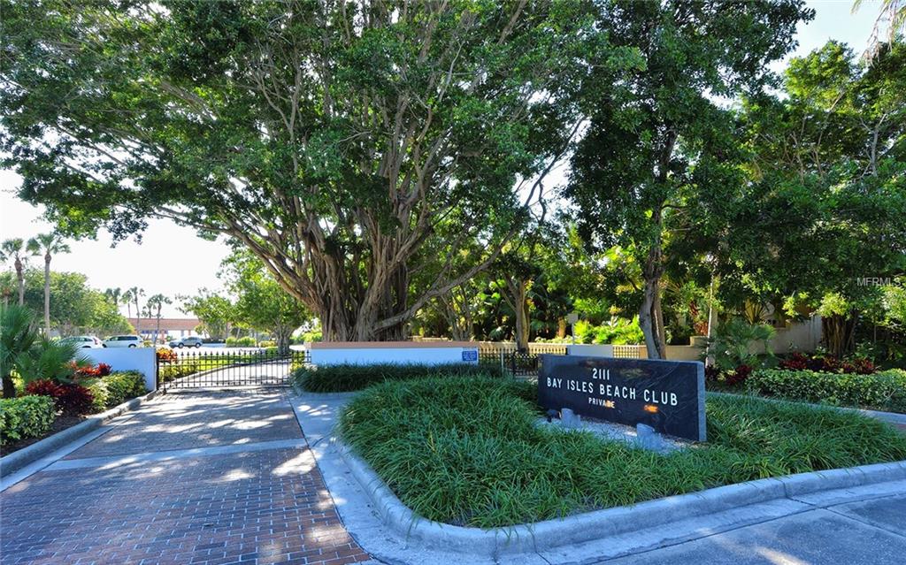 2110 HARBOURSIDE DRIVE, LONGBOAT KEY, Florida 34228, 3 Bedrooms Bedrooms, 8 Rooms Rooms,2 BathroomsBathrooms,Residential,For sale,HARBOURSIDE,A4202777