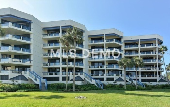 2110 HARBOURSIDE DRIVE, LONGBOAT KEY, Florida 34228, 3 Bedrooms Bedrooms, 8 Rooms Rooms,2 BathroomsBathrooms,Residential,For sale,HARBOURSIDE,A4202777