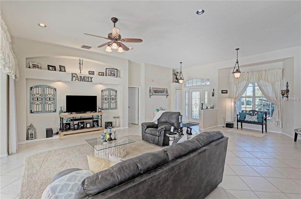 6722 PLEASANT HILL ROAD, BRADENTON, Florida 34203, 3 Bedrooms Bedrooms, 5 Rooms Rooms,2 BathroomsBathrooms,Residential,For sale,PLEASANT HILL,A4206409