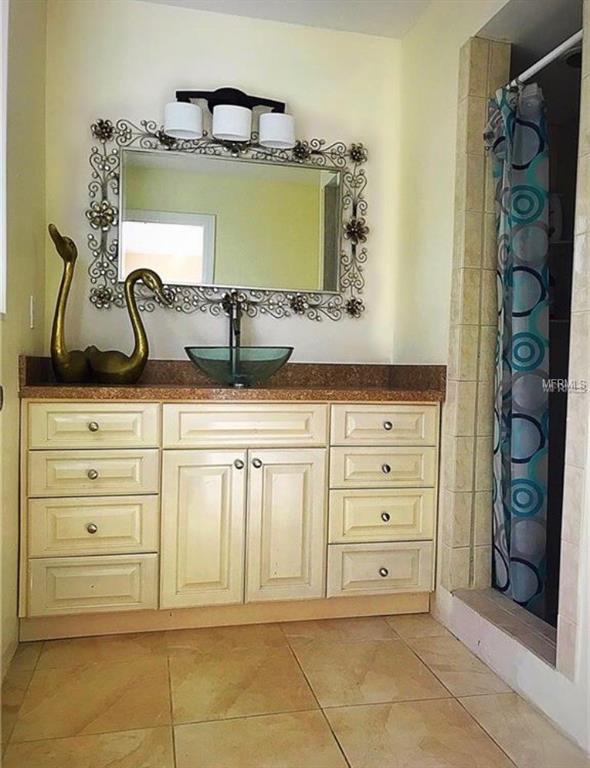 8350 40TH AVENUE N, ST PETERSBURG, Florida 33709, 5 Bedrooms Bedrooms, 3 Rooms Rooms,2 BathroomsBathrooms,Residential,For sale,40TH,U7845540