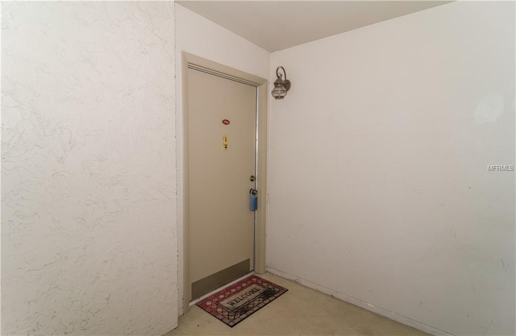 170 SPRINGWOOD CIRCLE, LONGWOOD, Florida 32750, 2 Bedrooms Bedrooms, 6 Rooms Rooms,2 BathroomsBathrooms,Residential,For sale,SPRINGWOOD,O5561327