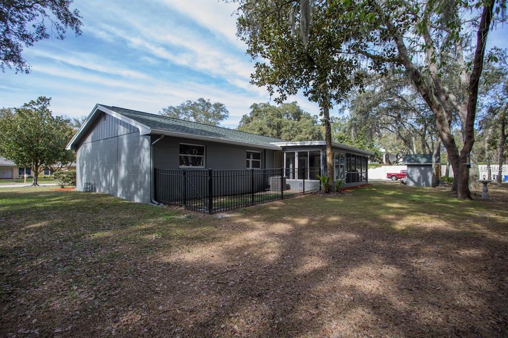 16407 SHAGBARK PLACE, TAMPA, Florida 33618, 3 Bedrooms Bedrooms, 3 Rooms Rooms,2 BathroomsBathrooms,Residential,For sale,SHAGBARK,T2928268