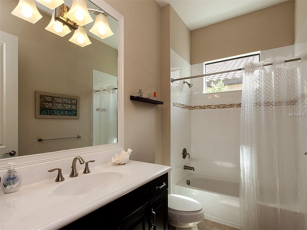 14212 KINGLET TERRACE, LAKEWOOD RANCH, Florida 34202, 3 Bedrooms Bedrooms, 11 Rooms Rooms,2 BathroomsBathrooms,Residential,For sale,KINGLET,A4191978