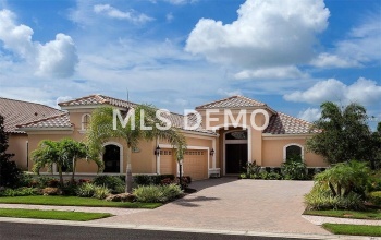 14212 KINGLET TERRACE, LAKEWOOD RANCH, Florida 34202, 3 Bedrooms Bedrooms, 11 Rooms Rooms,2 BathroomsBathrooms,Residential,For sale,KINGLET,A4191978