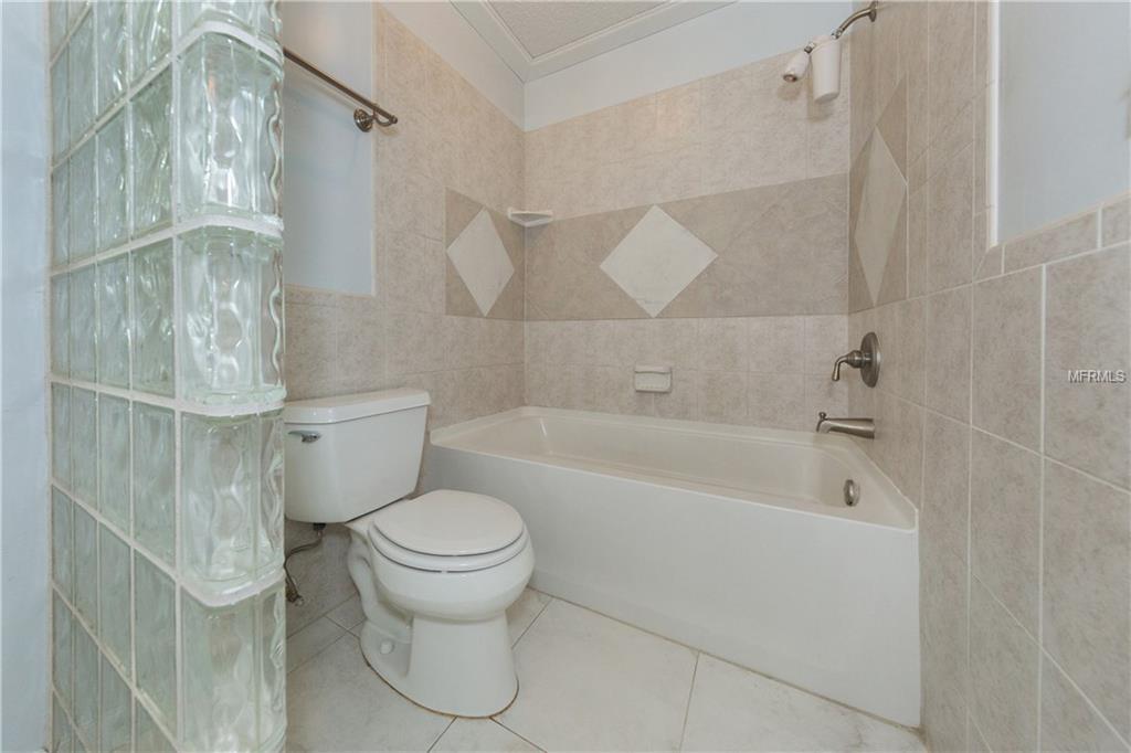 430 APPIAN WAY, VENICE, Florida 34293, 2 Bedrooms Bedrooms, 7 Rooms Rooms,2 BathroomsBathrooms,Residential,For sale,APPIAN,N5914519