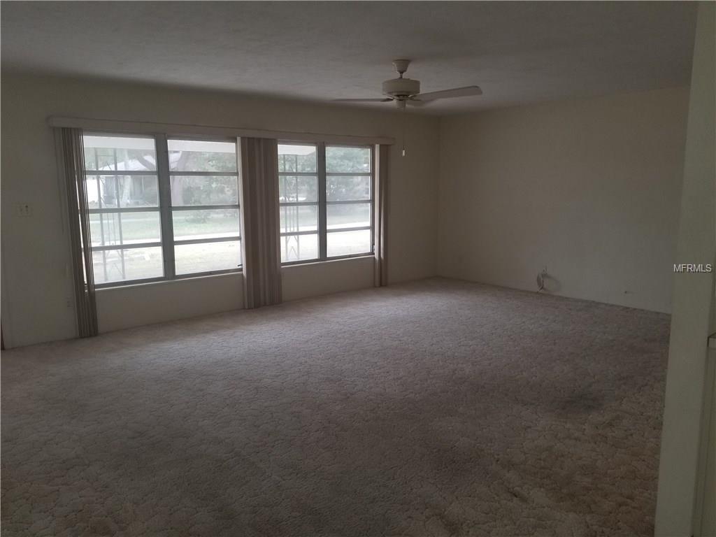 10527 86TH AVENUE, SEMINOLE, Florida 33772, 3 Bedrooms Bedrooms, 6 Rooms Rooms,3 BathroomsBathrooms,Residential,For sale,86TH,U7841070