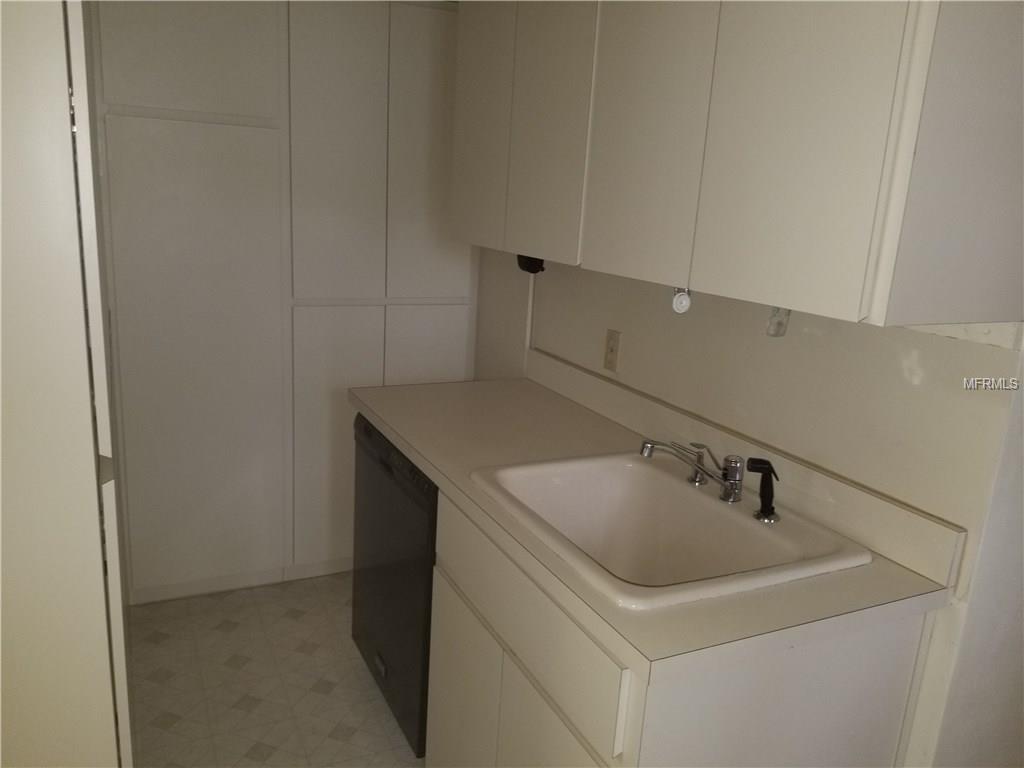 10527 86TH AVENUE, SEMINOLE, Florida 33772, 3 Bedrooms Bedrooms, 6 Rooms Rooms,3 BathroomsBathrooms,Residential,For sale,86TH,U7841070