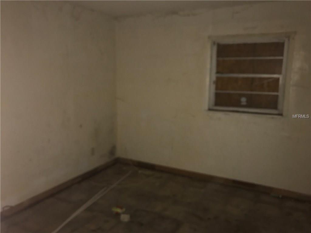 220 FLORIDA AVENUE, DUNDEE, Florida 33838, 5 Bedrooms Bedrooms, 7 Rooms Rooms,2 BathroomsBathrooms,Residential,For sale,FLORIDA,P4718800