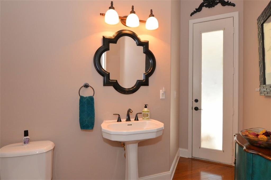 111 BAYTREE COURT, WINTER SPRINGS, Florida 32708, 6 Bedrooms Bedrooms, 11 Rooms Rooms,4 BathroomsBathrooms,Residential,For sale,BAYTREE,O5559293