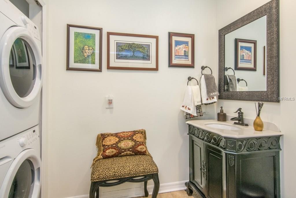 1147 SHIPWATCH CIRCLE, TAMPA, Florida 33602, 3 Bedrooms Bedrooms, 6 Rooms Rooms,2 BathroomsBathrooms,Residential,For sale,SHIPWATCH,T2927285