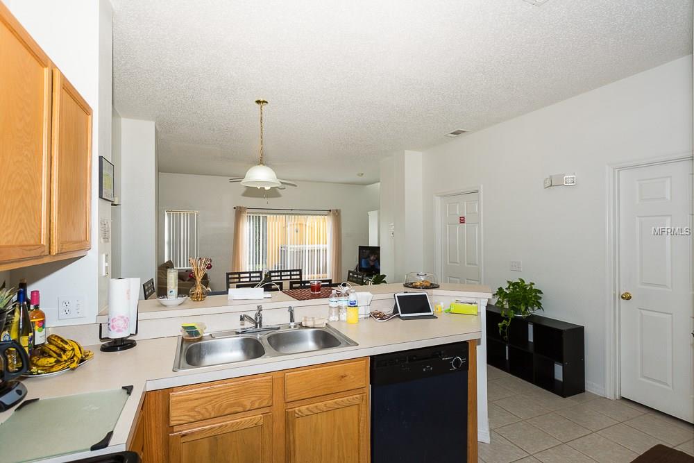 4750 VERO BEACH PLACE, KISSIMMEE, Florida 34746, 3 Bedrooms Bedrooms, 3 Rooms Rooms,2 BathroomsBathrooms,Residential,For sale,VERO BEACH,S4856958