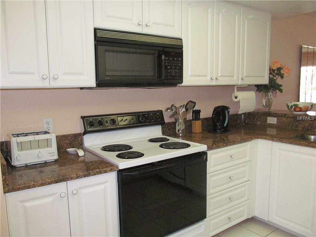 6904 DREWRYS BLUFF, BRADENTON, Florida 34203, 2 Bedrooms Bedrooms, 6 Rooms Rooms,2 BathroomsBathrooms,Residential,For sale,DREWRYS,A4182886