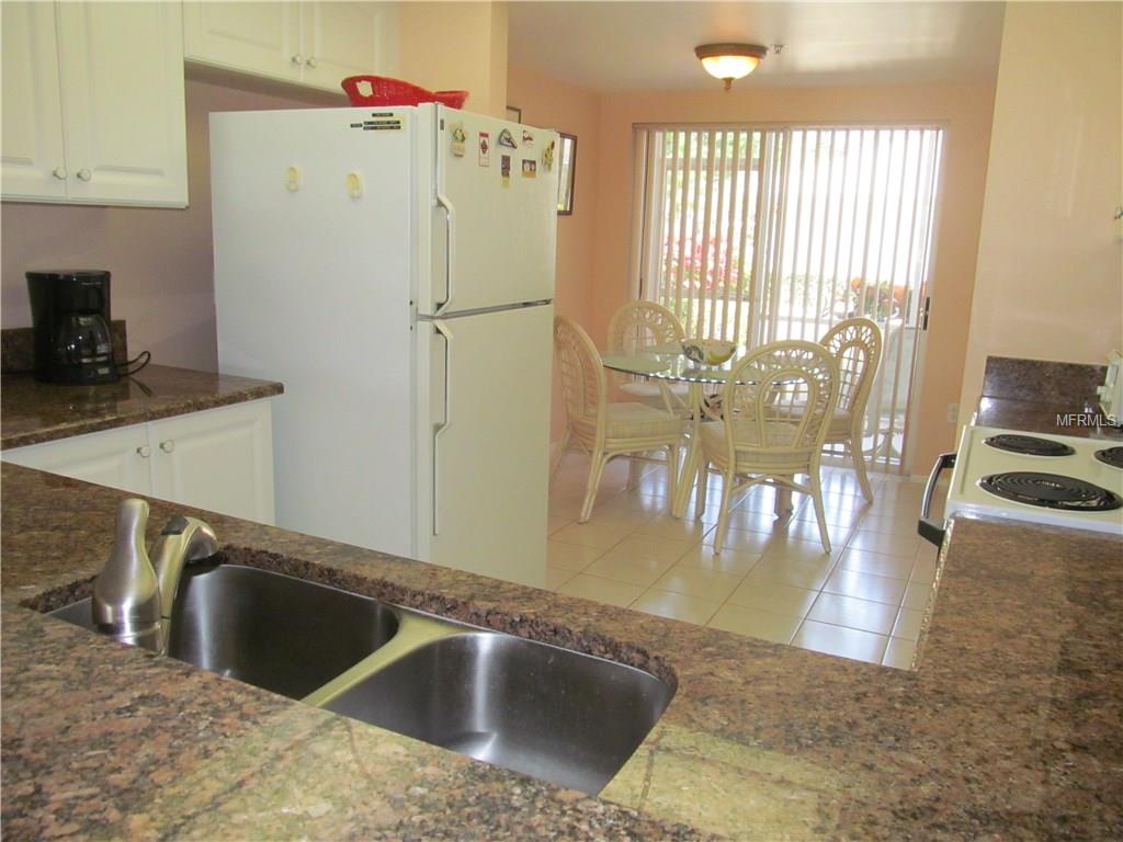 6904 DREWRYS BLUFF, BRADENTON, Florida 34203, 2 Bedrooms Bedrooms, 6 Rooms Rooms,2 BathroomsBathrooms,Residential,For sale,DREWRYS,A4182886