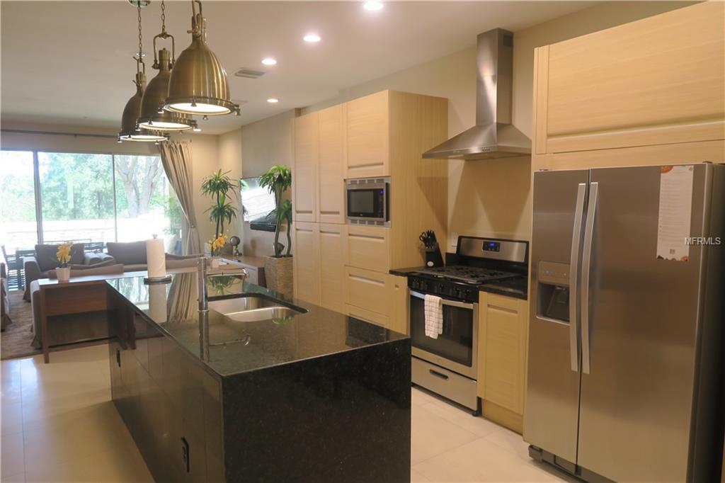 7671 RECIFE DRIVE, KISSIMMEE, Florida 34747, 4 Bedrooms Bedrooms, 6 Rooms Rooms,4 BathroomsBathrooms,Residential,For sale,RECIFE,O5525142