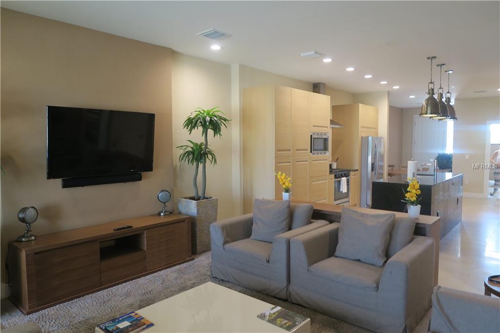 7671 RECIFE DRIVE, KISSIMMEE, Florida 34747, 4 Bedrooms Bedrooms, 6 Rooms Rooms,4 BathroomsBathrooms,Residential,For sale,RECIFE,O5525142