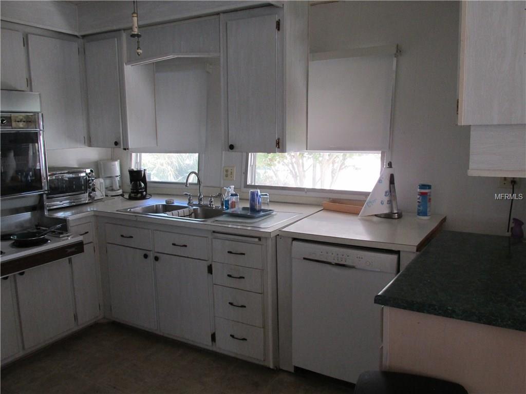 808 CAREFREE, VENICE, Florida 34285, 2 Bedrooms Bedrooms, 5 Rooms Rooms,2 BathroomsBathrooms,Residential,For sale,CAREFREE,N5914183