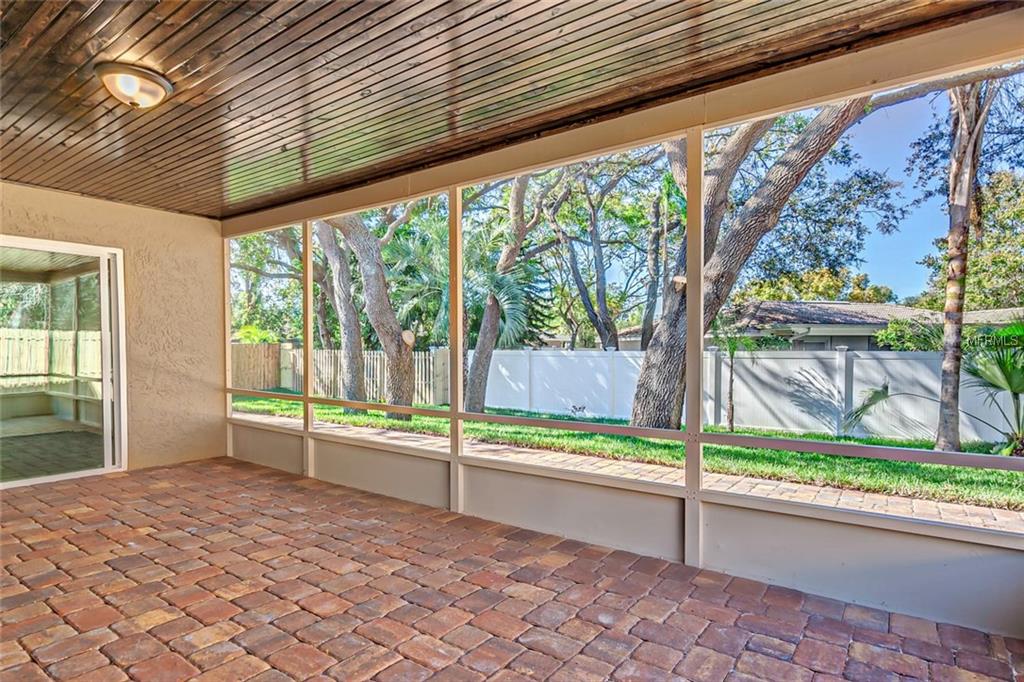 1826 LILLIAN AVENUE, TARPON SPRINGS, Florida 34689, 3 Bedrooms Bedrooms, 3 Rooms Rooms,2 BathroomsBathrooms,Residential,For sale,LILLIAN,U7838471