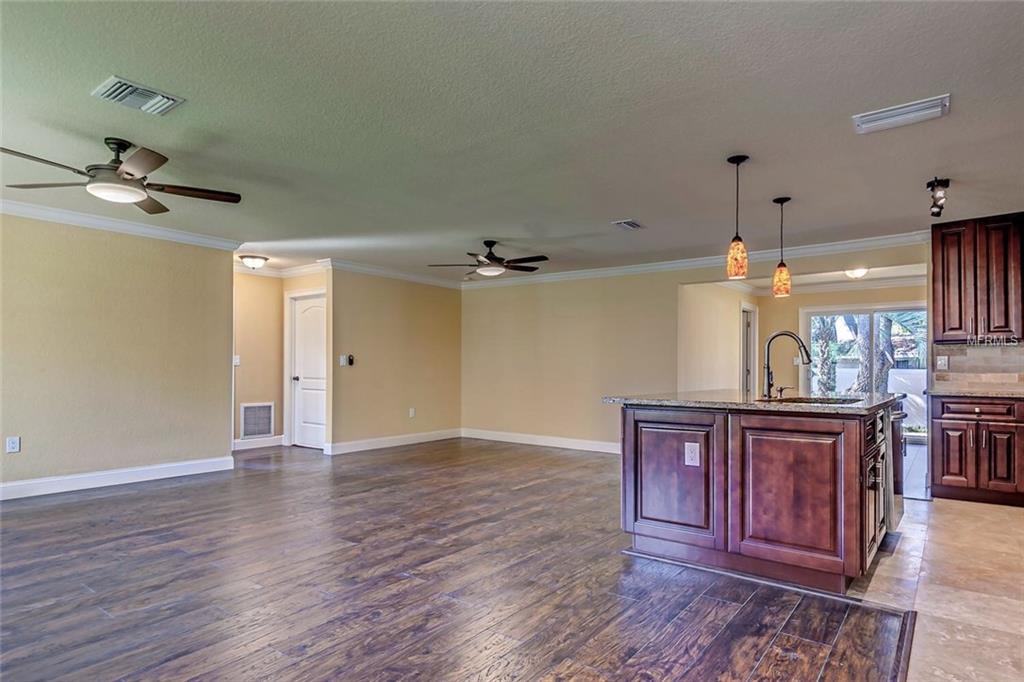 1826 LILLIAN AVENUE, TARPON SPRINGS, Florida 34689, 3 Bedrooms Bedrooms, 3 Rooms Rooms,2 BathroomsBathrooms,Residential,For sale,LILLIAN,U7838471