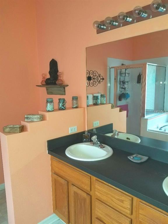 1531 FOX GLEN DRIVE, WINTER SPRINGS, Florida 32708, 4 Bedrooms Bedrooms, 4 Rooms Rooms,2 BathroomsBathrooms,Residential,For sale,FOX GLEN,O5555638