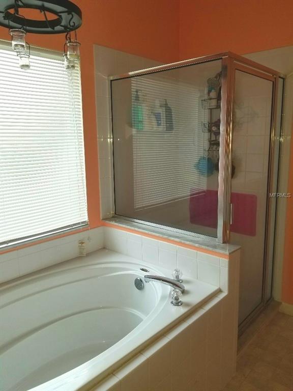 1531 FOX GLEN DRIVE, WINTER SPRINGS, Florida 32708, 4 Bedrooms Bedrooms, 4 Rooms Rooms,2 BathroomsBathrooms,Residential,For sale,FOX GLEN,O5555638