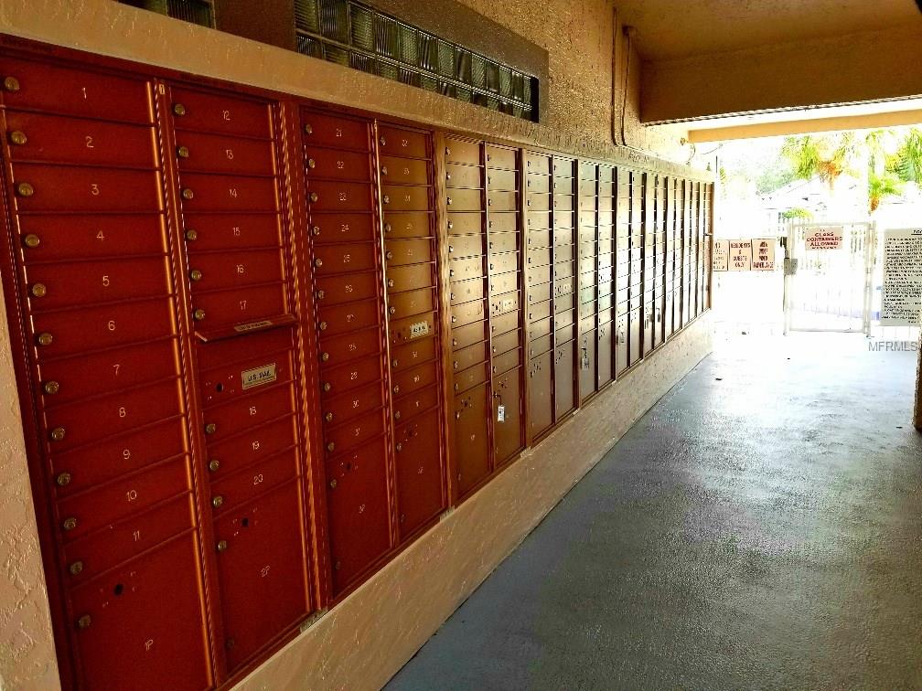 1531 FOX GLEN DRIVE, WINTER SPRINGS, Florida 32708, 4 Bedrooms Bedrooms, 4 Rooms Rooms,2 BathroomsBathrooms,Residential,For sale,FOX GLEN,O5555638