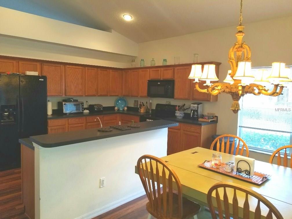 1531 FOX GLEN DRIVE, WINTER SPRINGS, Florida 32708, 4 Bedrooms Bedrooms, 4 Rooms Rooms,2 BathroomsBathrooms,Residential,For sale,FOX GLEN,O5555638