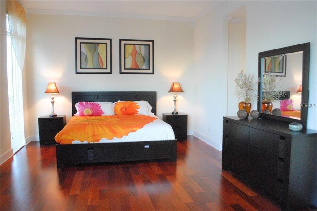 8085 W GULF BOULEVARD, TREASURE ISLAND, Florida 33706, 3 Bedrooms Bedrooms, 5 Rooms Rooms,3 BathroomsBathrooms,Residential,For sale,GULF,U7844410