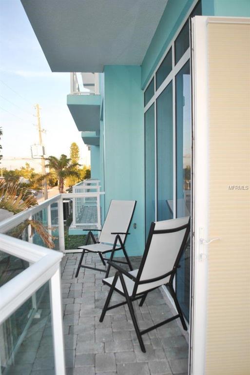 8085 W GULF BOULEVARD, TREASURE ISLAND, Florida 33706, 3 Bedrooms Bedrooms, 5 Rooms Rooms,3 BathroomsBathrooms,Residential,For sale,GULF,U7844410