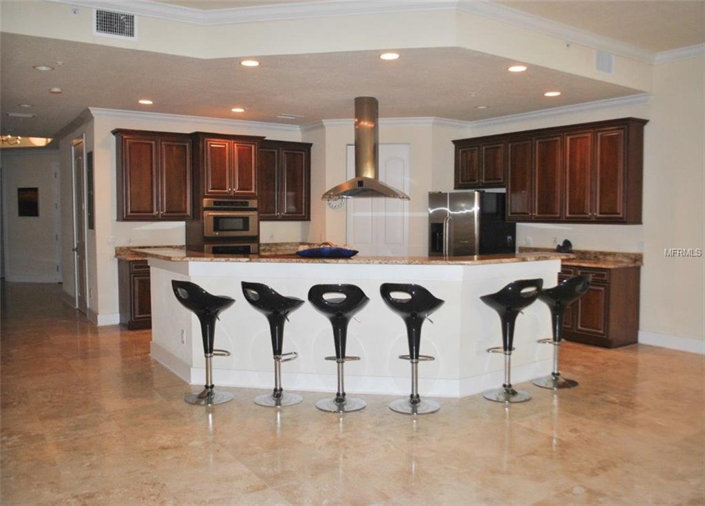 8085 W GULF BOULEVARD, TREASURE ISLAND, Florida 33706, 3 Bedrooms Bedrooms, 5 Rooms Rooms,3 BathroomsBathrooms,Residential,For sale,GULF,U7844410