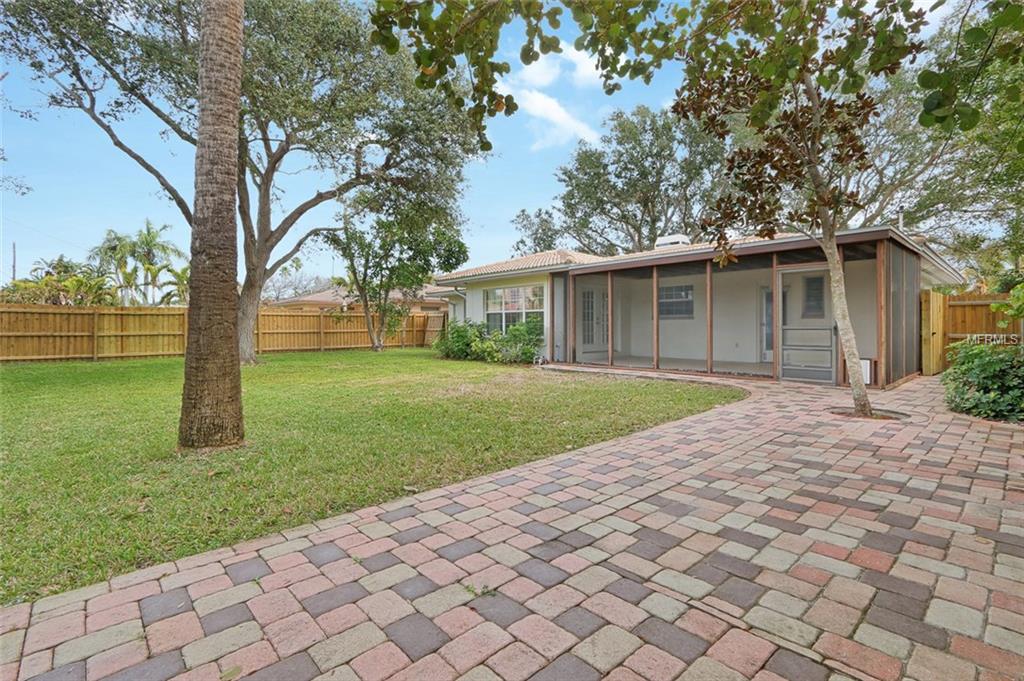 824 NARCISSUS AVENUE, CLEARWATER BEACH, Florida 33767, 2 Bedrooms Bedrooms, 3 Rooms Rooms,2 BathroomsBathrooms,Residential,For sale,NARCISSUS,U7845547