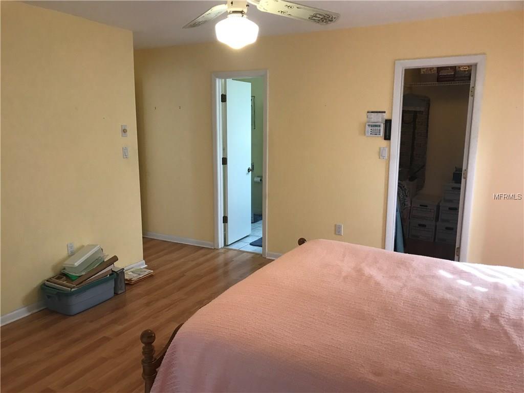 1033 BOUNDS STREET, PORT CHARLOTTE, Florida 33952, 3 Bedrooms Bedrooms, 7 Rooms Rooms,2 BathroomsBathrooms,Residential,For sale,BOUNDS,C7248523