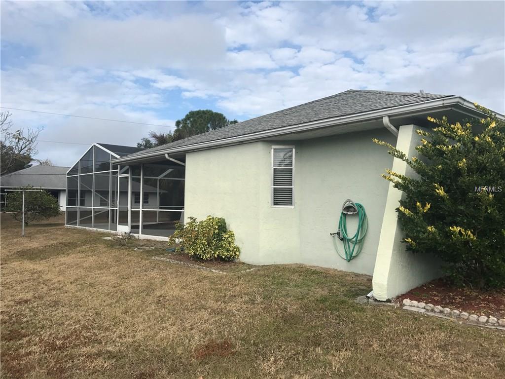 1033 BOUNDS STREET, PORT CHARLOTTE, Florida 33952, 3 Bedrooms Bedrooms, 7 Rooms Rooms,2 BathroomsBathrooms,Residential,For sale,BOUNDS,C7248523