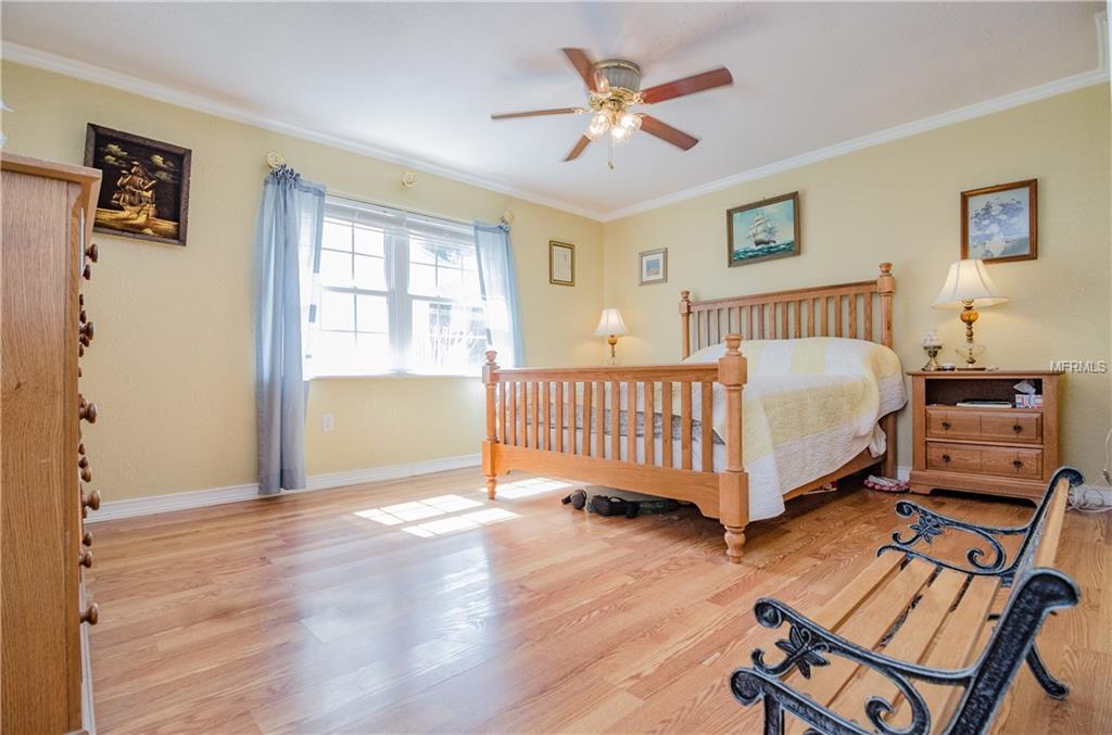 1113 CINNAMON WAY E, LAKELAND, Florida 33801, 3 Bedrooms Bedrooms, 8 Rooms Rooms,2 BathroomsBathrooms,Residential,For sale,CINNAMON,L4725383