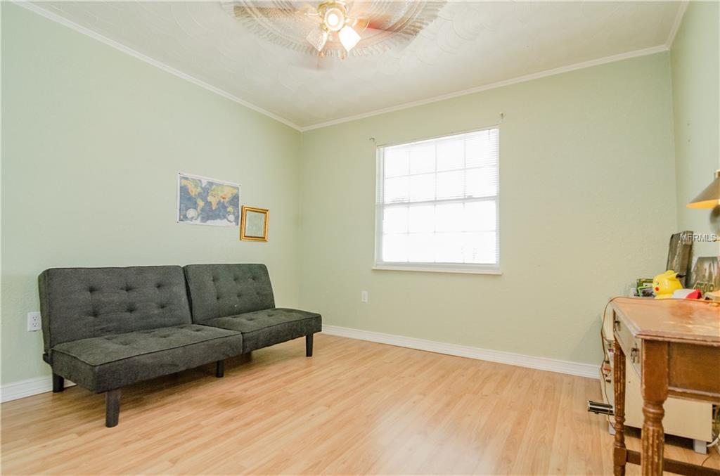 1113 CINNAMON WAY E, LAKELAND, Florida 33801, 3 Bedrooms Bedrooms, 8 Rooms Rooms,2 BathroomsBathrooms,Residential,For sale,CINNAMON,L4725383