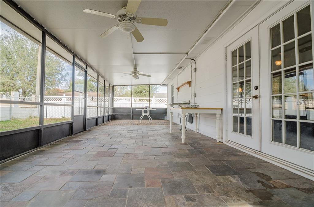 1113 CINNAMON WAY E, LAKELAND, Florida 33801, 3 Bedrooms Bedrooms, 8 Rooms Rooms,2 BathroomsBathrooms,Residential,For sale,CINNAMON,L4725383