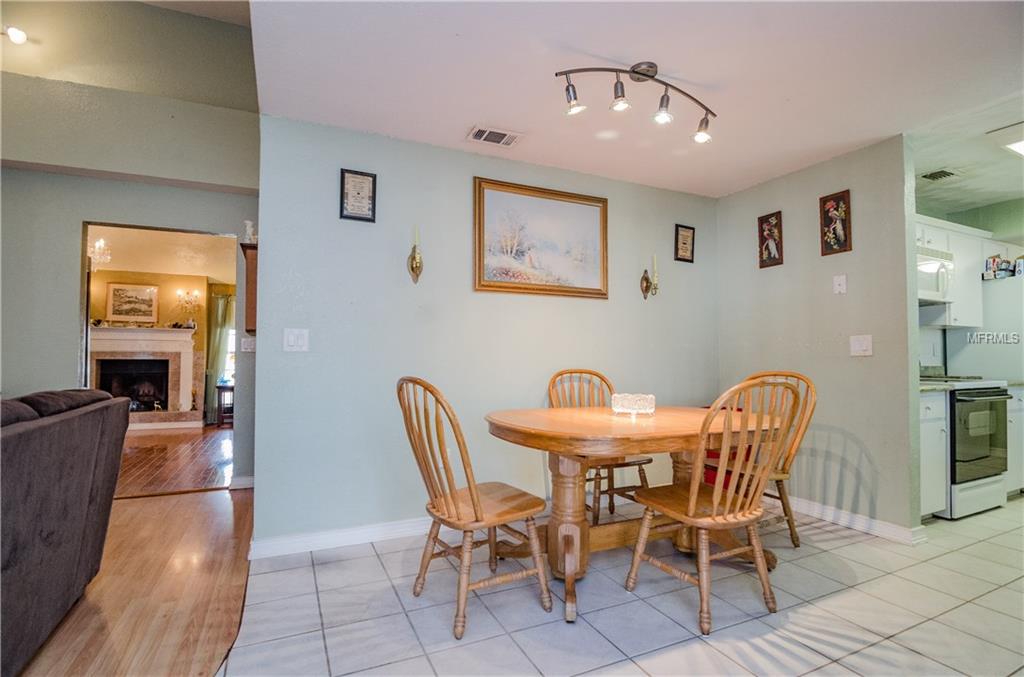 1113 CINNAMON WAY E, LAKELAND, Florida 33801, 3 Bedrooms Bedrooms, 8 Rooms Rooms,2 BathroomsBathrooms,Residential,For sale,CINNAMON,L4725383