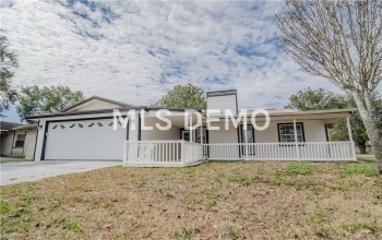 1113 CINNAMON WAY E, LAKELAND, Florida 33801, 3 Bedrooms Bedrooms, 8 Rooms Rooms,2 BathroomsBathrooms,Residential,For sale,CINNAMON,L4725383