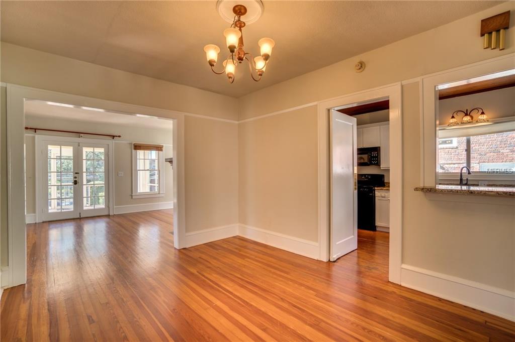 815 E CONCORD STREET, ORLANDO, Florida 32803, 2 Bedrooms Bedrooms, 6 Rooms Rooms,1 BathroomBathrooms,Residential,For sale,CONCORD,O5560717