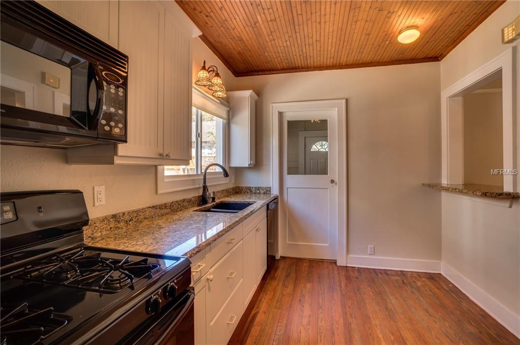 815 E CONCORD STREET, ORLANDO, Florida 32803, 2 Bedrooms Bedrooms, 6 Rooms Rooms,1 BathroomBathrooms,Residential,For sale,CONCORD,O5560717