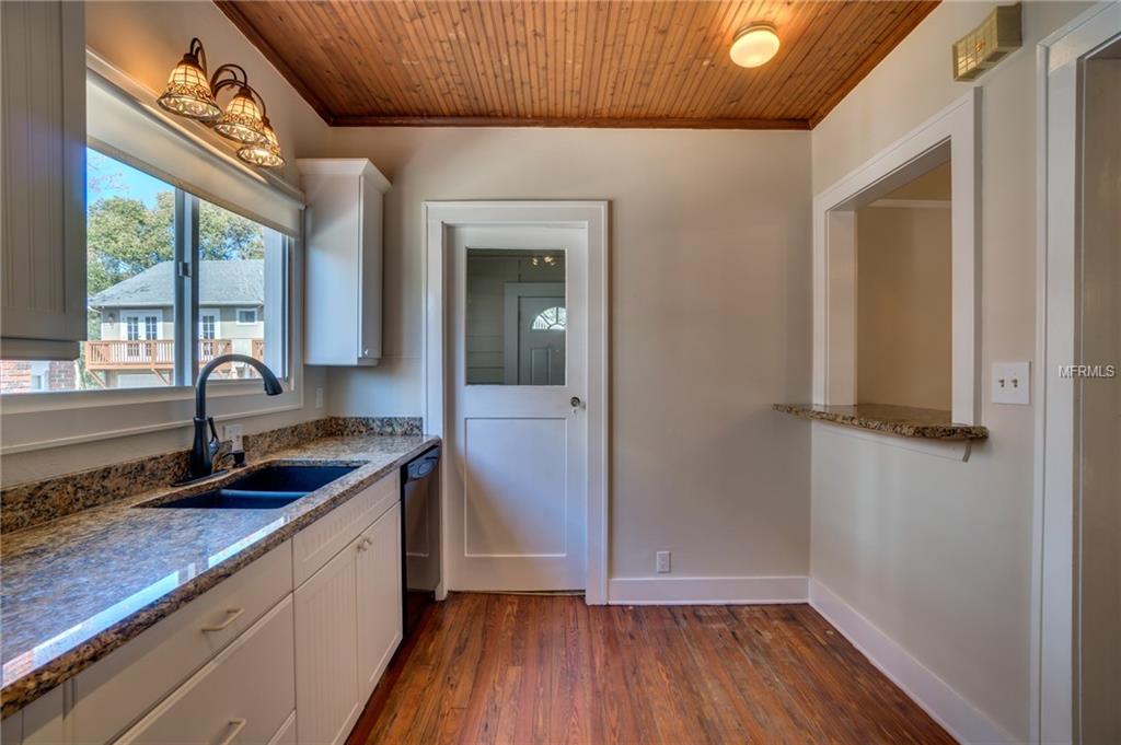 815 E CONCORD STREET, ORLANDO, Florida 32803, 2 Bedrooms Bedrooms, 6 Rooms Rooms,1 BathroomBathrooms,Residential,For sale,CONCORD,O5560717