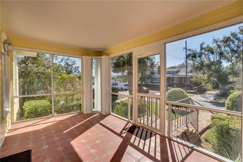 815 E CONCORD STREET, ORLANDO, Florida 32803, 2 Bedrooms Bedrooms, 6 Rooms Rooms,1 BathroomBathrooms,Residential,For sale,CONCORD,O5560717