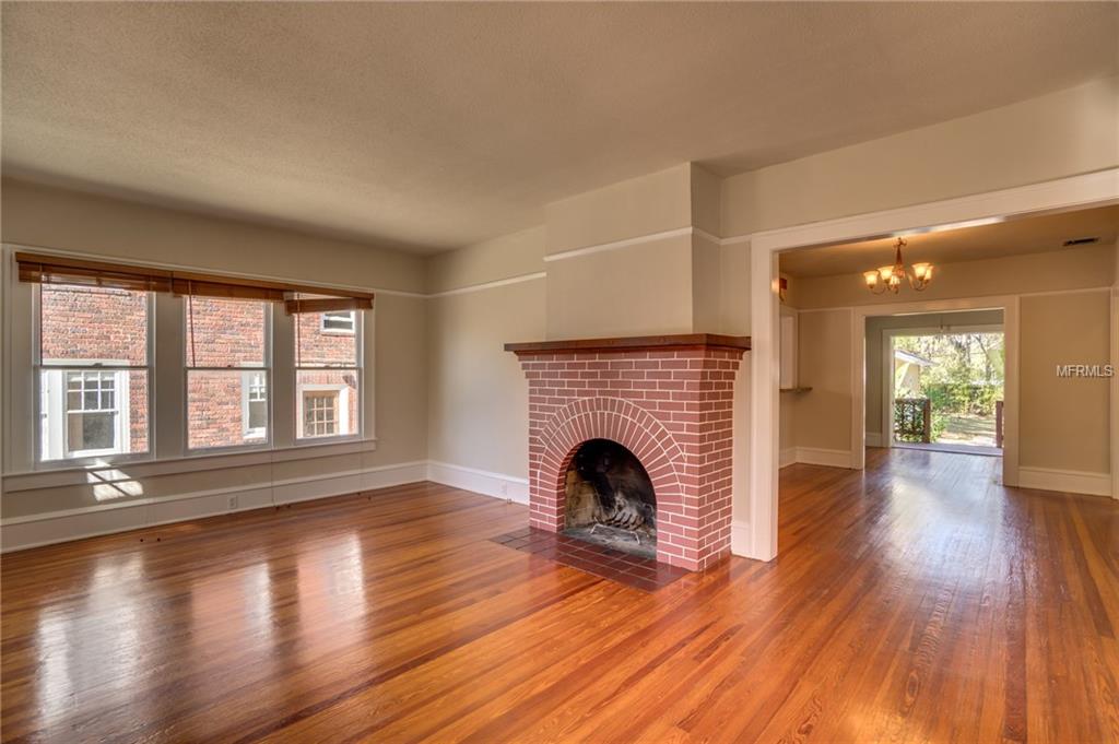 815 E CONCORD STREET, ORLANDO, Florida 32803, 2 Bedrooms Bedrooms, 6 Rooms Rooms,1 BathroomBathrooms,Residential,For sale,CONCORD,O5560717