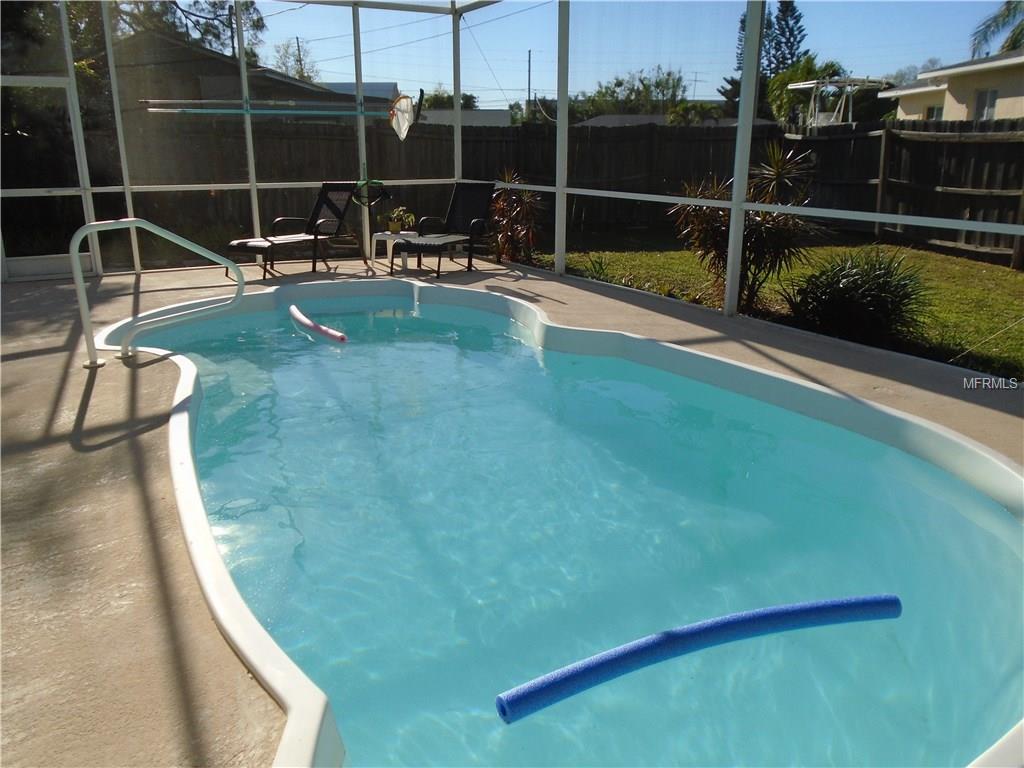 211 89TH AVENUE N, ST PETERSBURG, Florida 33702, 2 Bedrooms Bedrooms, 5 Rooms Rooms,2 BathroomsBathrooms,Residential,For sale,89TH,U7847345