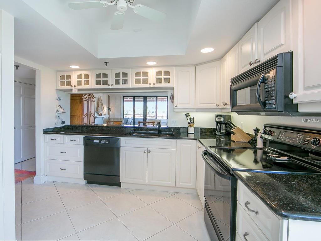 1445 GULF OF MEXICO DRIVE, LONGBOAT KEY, Florida 34228, 2 Bedrooms Bedrooms, 7 Rooms Rooms,2 BathroomsBathrooms,Residential,For sale,GULF OF MEXICO,A4192056