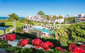 1445 GULF OF MEXICO DRIVE, LONGBOAT KEY, Florida 34228, 2 Bedrooms Bedrooms, 7 Rooms Rooms,2 BathroomsBathrooms,Residential,For sale,GULF OF MEXICO,A4192056