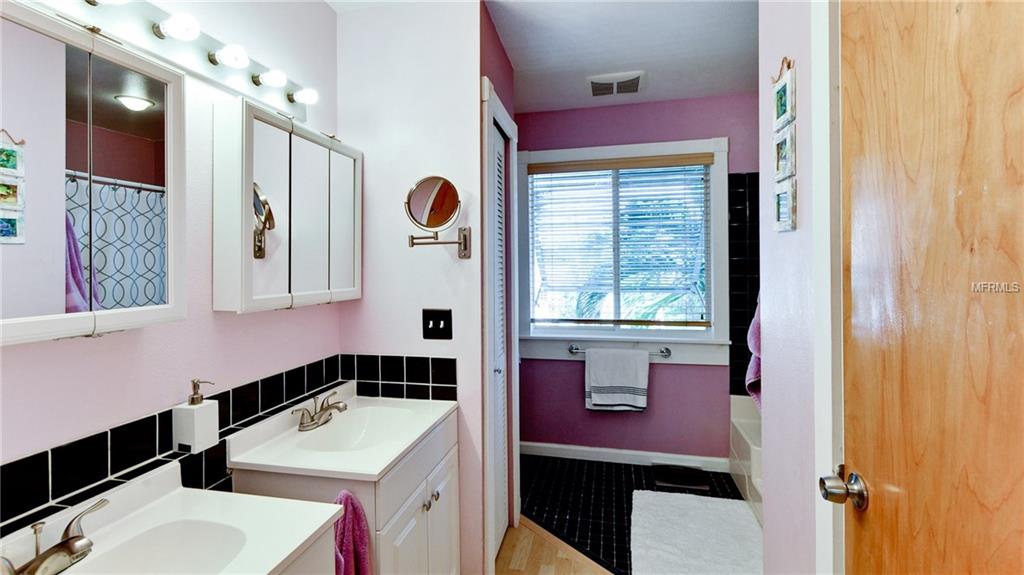 227 85TH STREET, HOLMES BEACH, Florida 34217, 3 Bedrooms Bedrooms, 7 Rooms Rooms,2 BathroomsBathrooms,Residential,For sale,85TH,A4195769