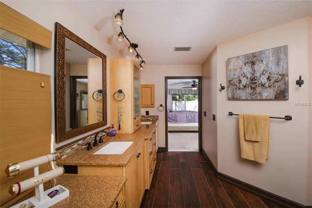 300 SHORT ROAD, VENICE, Florida 34285, 4 Bedrooms Bedrooms, 7 Rooms Rooms,2 BathroomsBathrooms,Residential,For sale,SHORT,N5915266