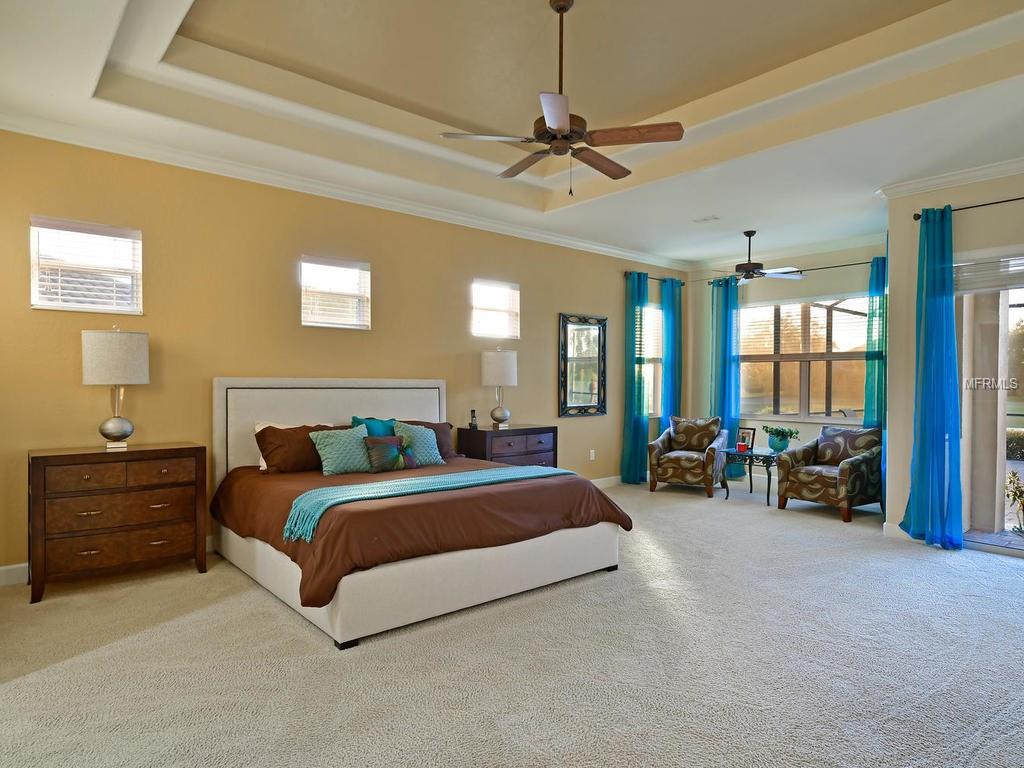 1012 RAINBOW COURT, BRADENTON, Florida 34212, 3 Bedrooms Bedrooms, 11 Rooms Rooms,3 BathroomsBathrooms,Residential,For sale,RAINBOW,A4203968